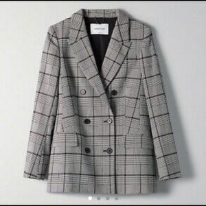 Aritzia Babaton Blazer Size 4